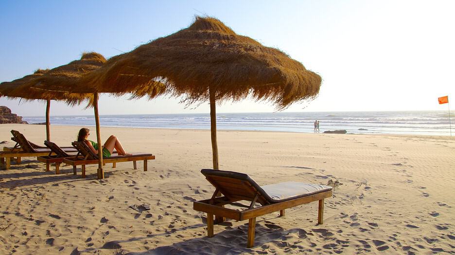 Most of Goa’s beaches are quite clean and empty but there are areas that are very crowded and are not ideal for sunbathing.