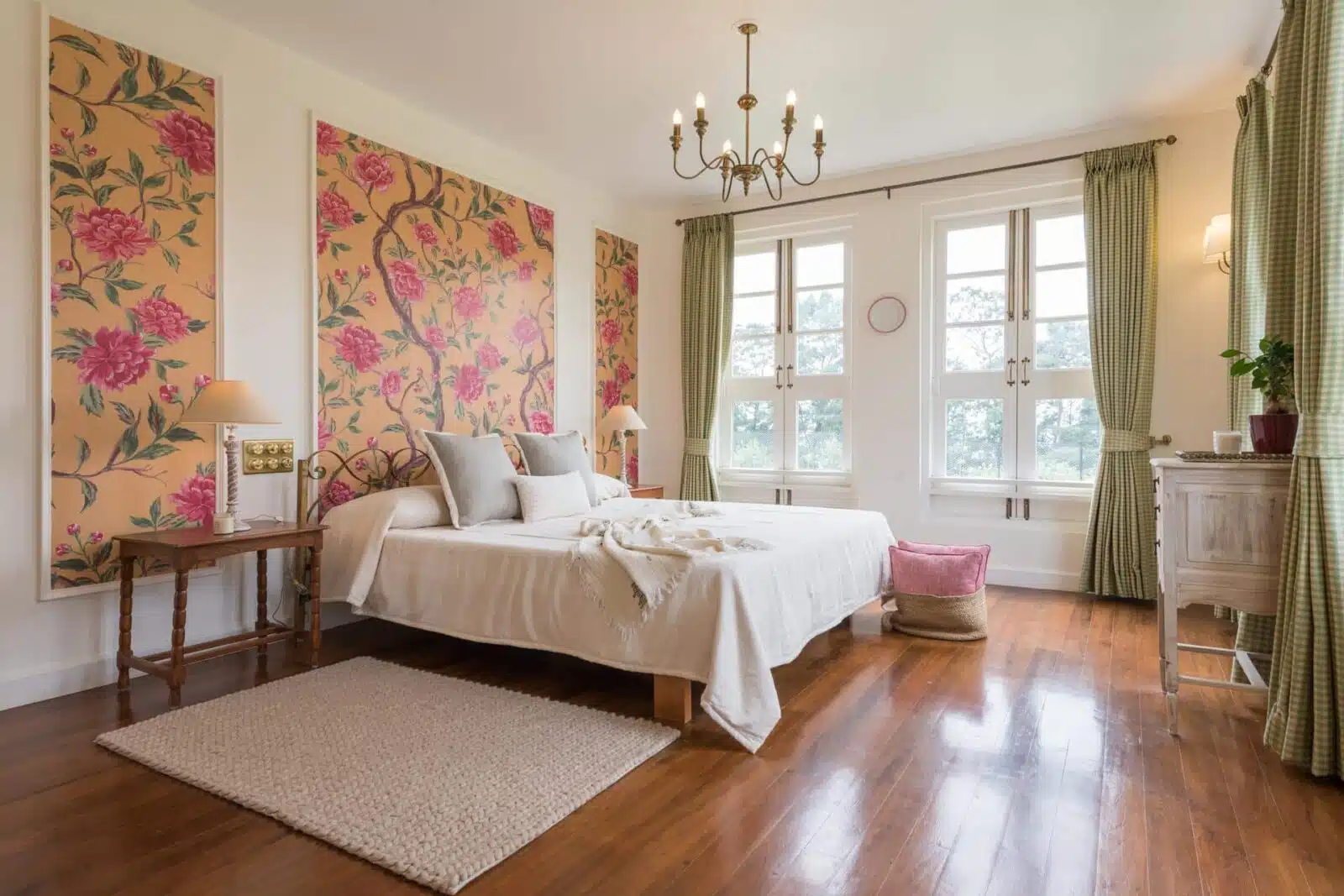 Gleneagle Cottage - Bungalows in Conoor for Sale - Stunning Bedroom