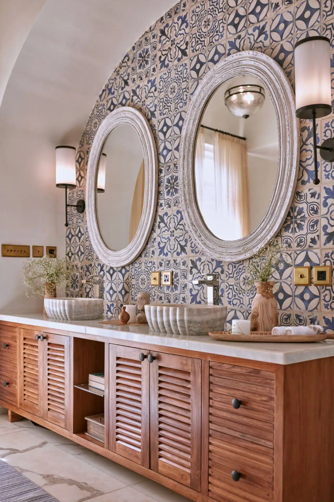 Estate de Frangipani - Villas in North Goa - Elegant Wash Basin