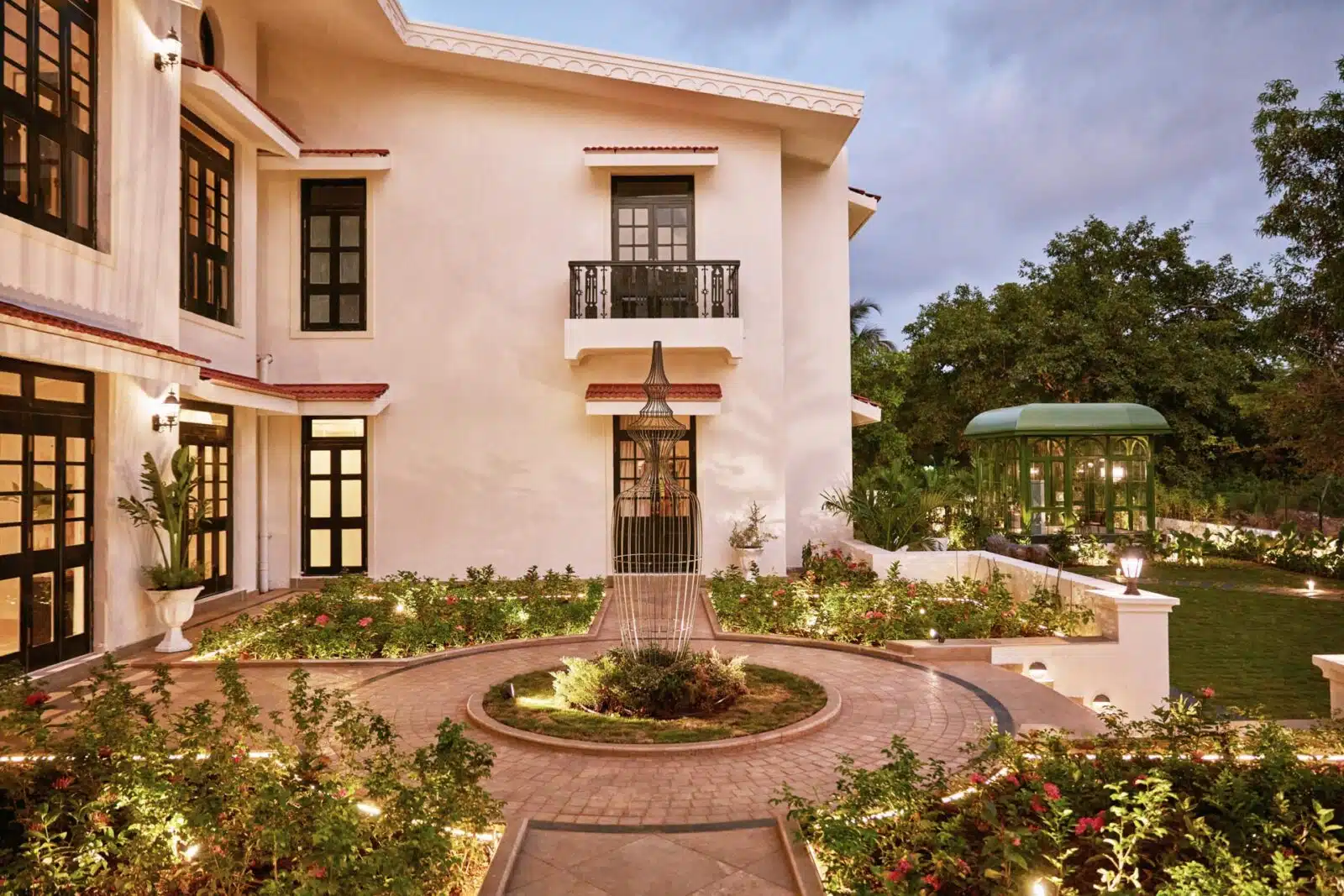 Estate de Frangipani - Private Villa in Goa - Garden View