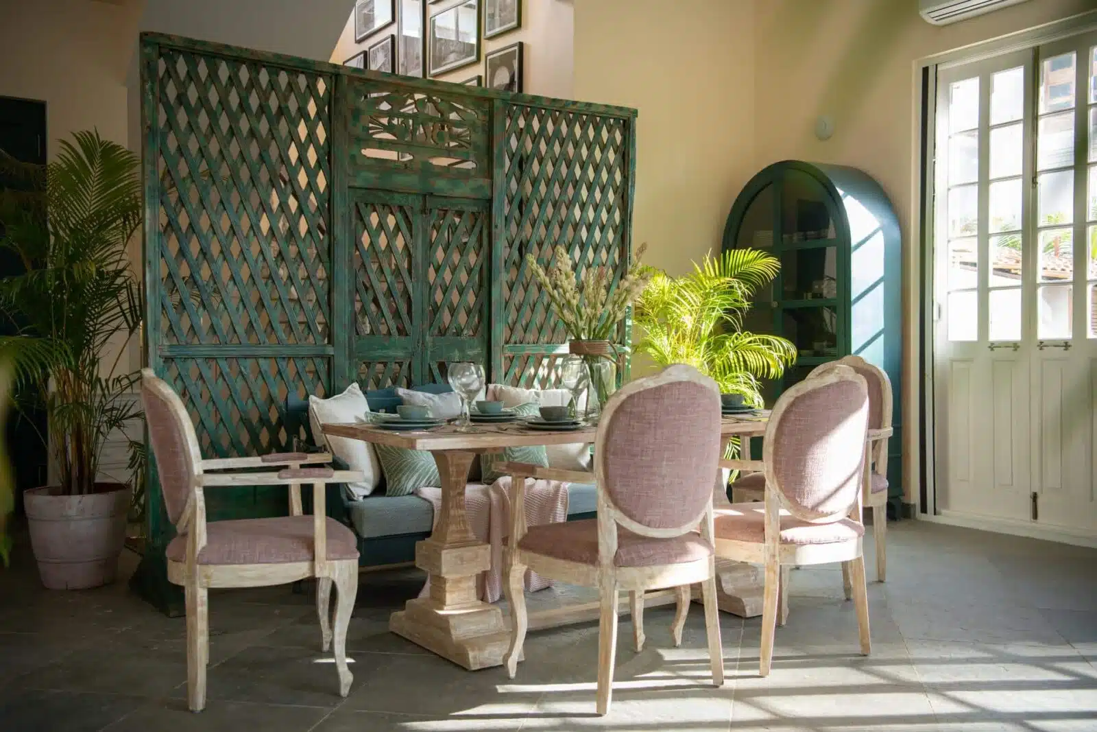 Colina Vaddo C - Villas for Sale in Goa - Cosy Dining Area