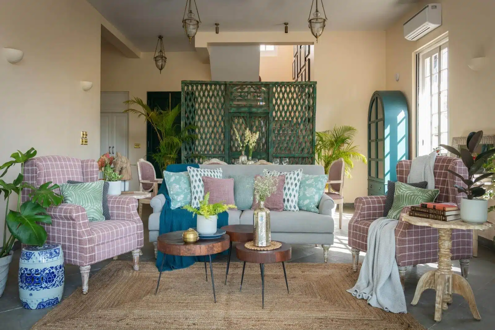 Colina Vaddo C - Luxury Villa in Goa - Cosy Living Room