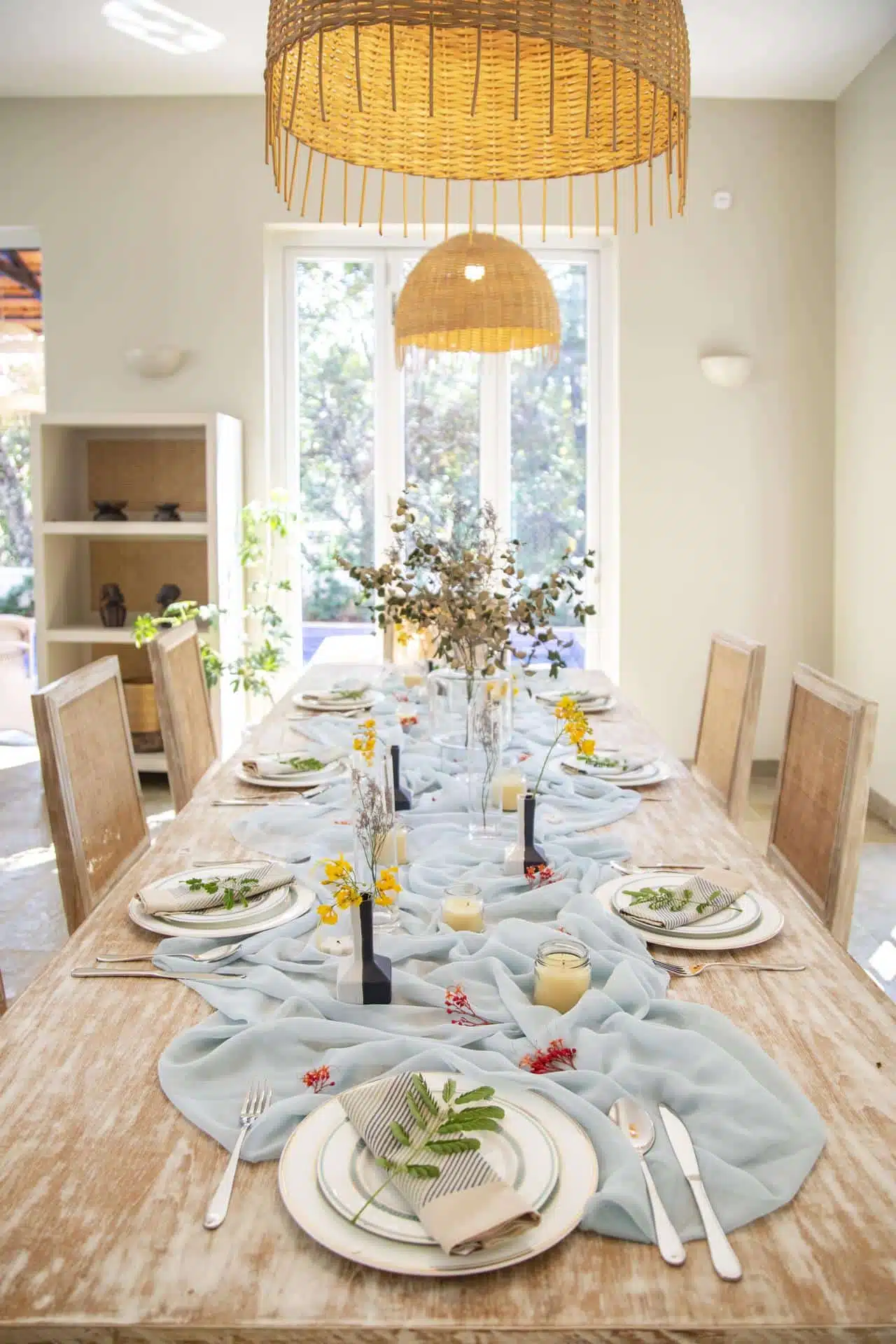 Colina Vaddo E - Luxury Villas in Goa with Private Pool - Beautiful Dining Area