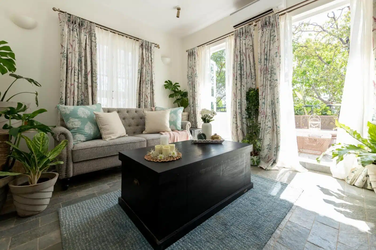 Colina Vaddo F - Bungalow for Sale in Goa Near Beach - Beautiful Interior Design