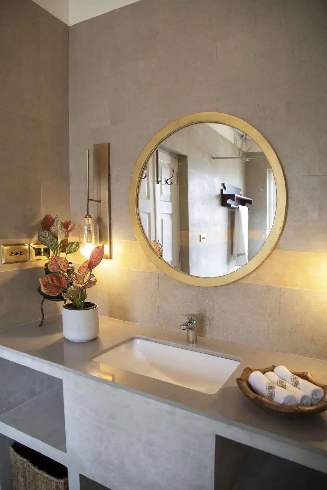 Colina Vaddo F - Goa Villas with Private Pool for Sale - Cosy Wash Basin