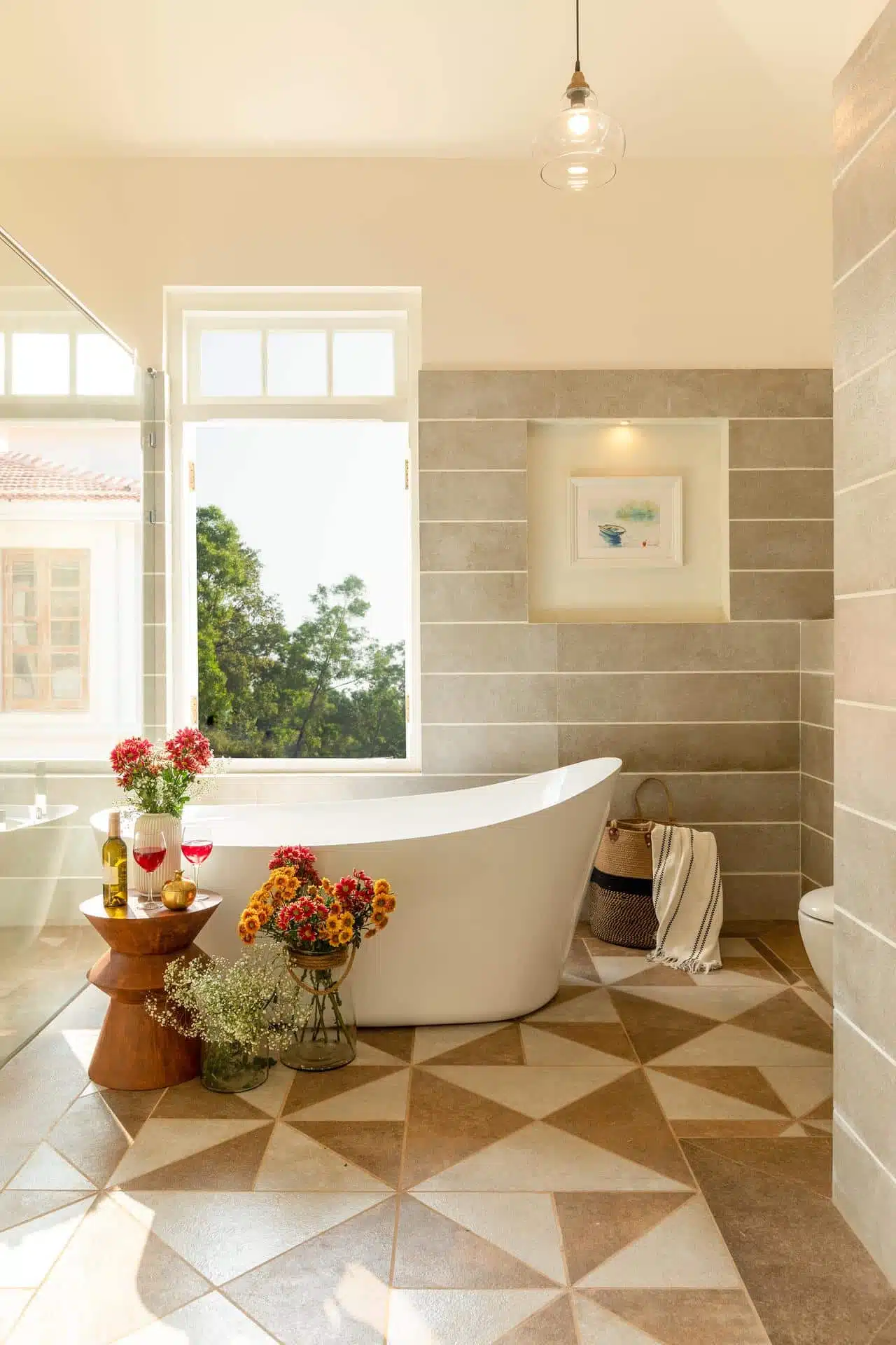 Collina Villa G - Bungalow for Sale in Goa Near Beach - Beautiful Bath Tub