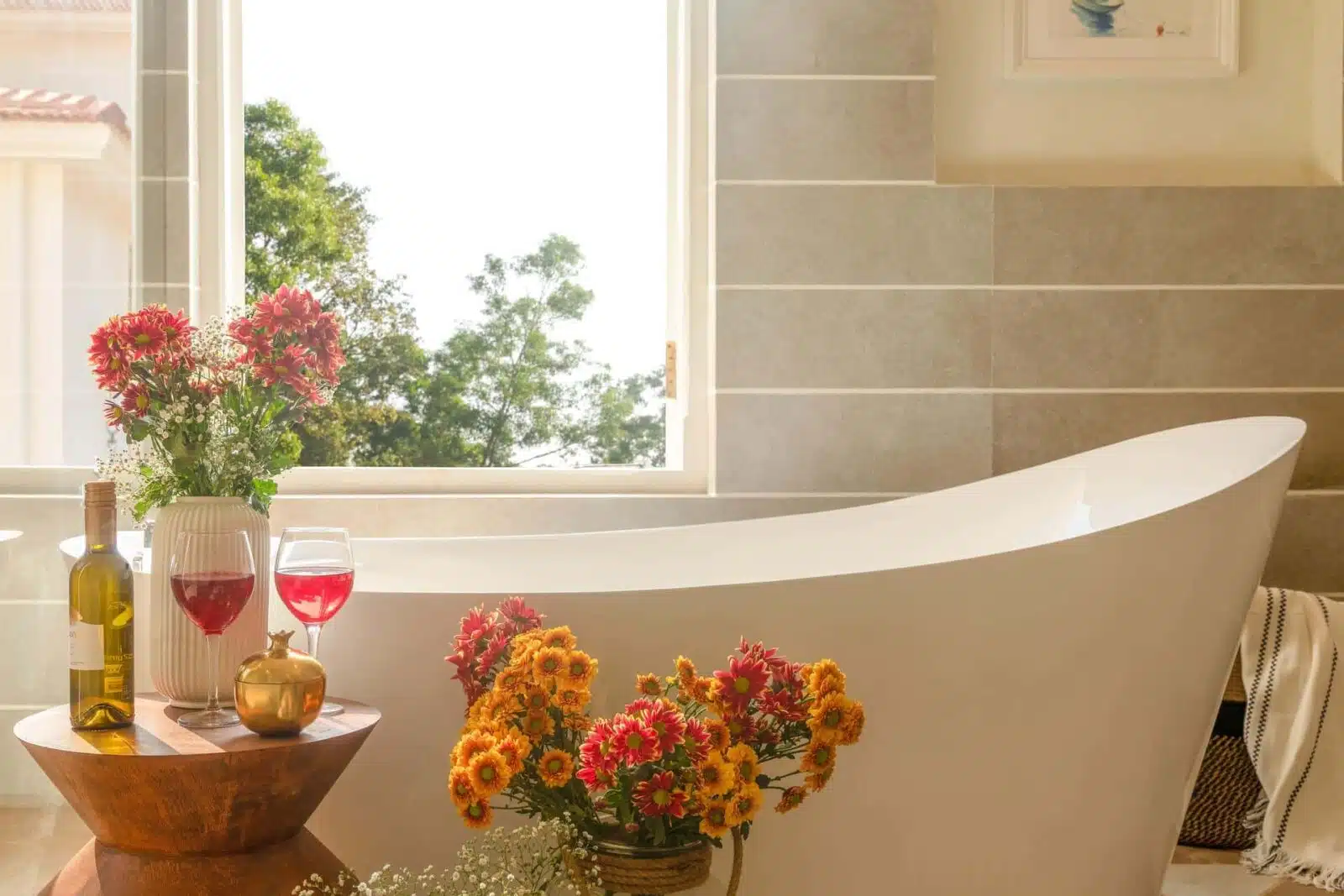 Collina Villa G - Luxury Villa in Goa - Cosy Bath Tub