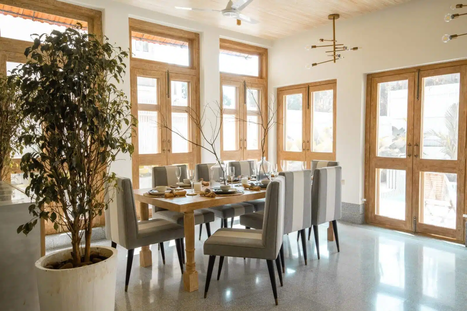 Fonteira Villa B - Villas for Sale in Goa - Cosy Dining Area