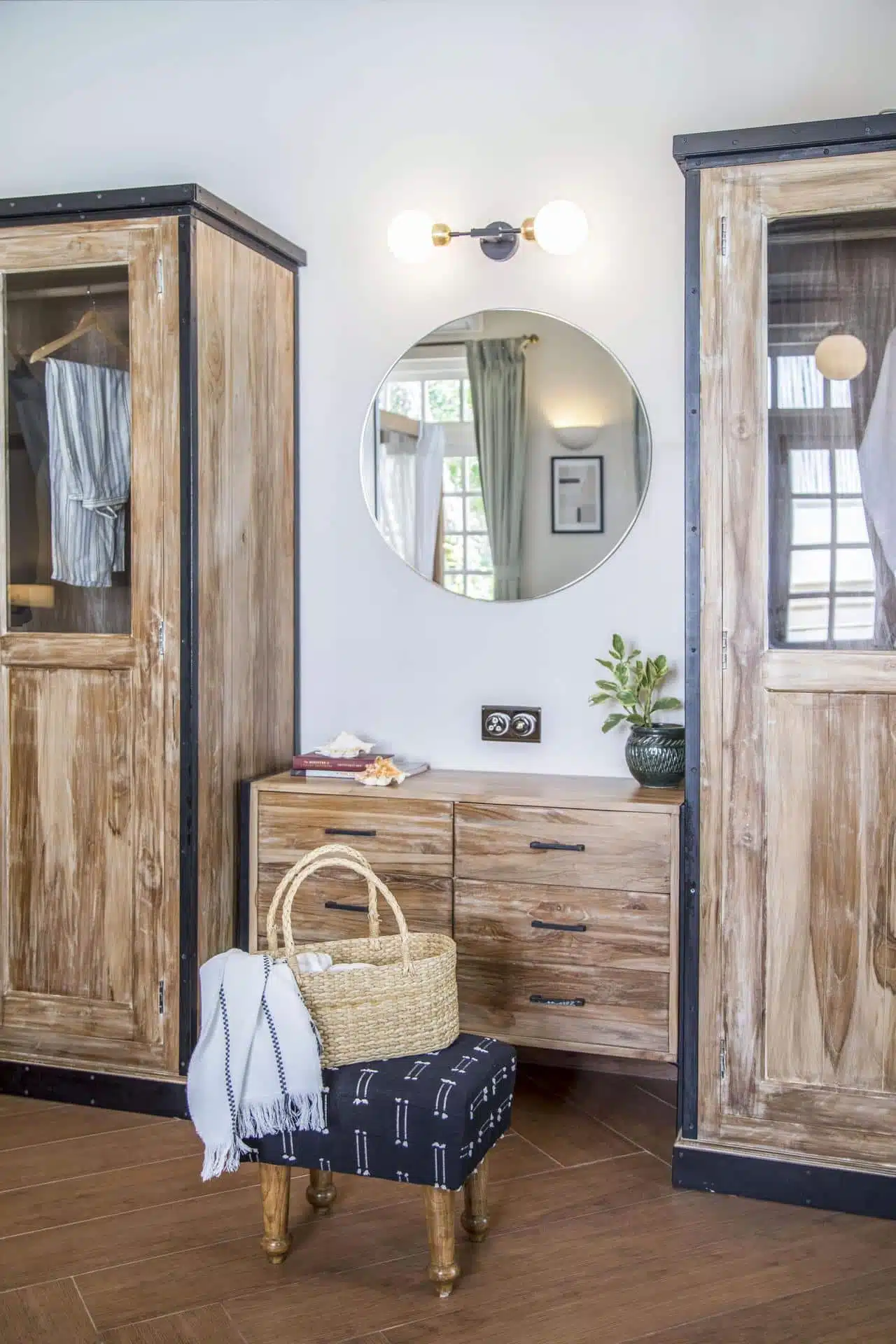 Monforte Villa I - Villas in North Goa - Mirror