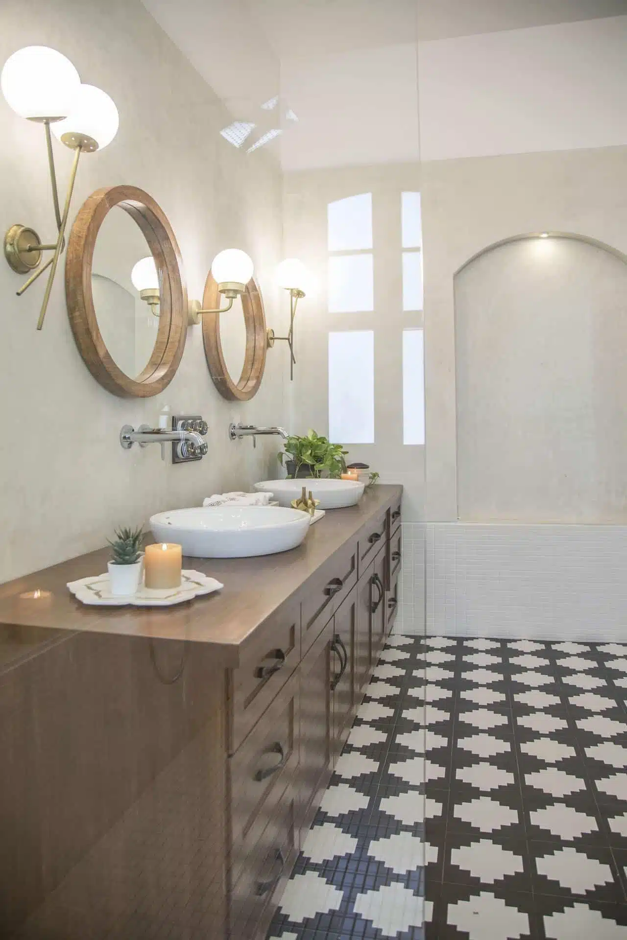Monforte Villa I - Best Villas in North Goa - Elegant Wash Basin
