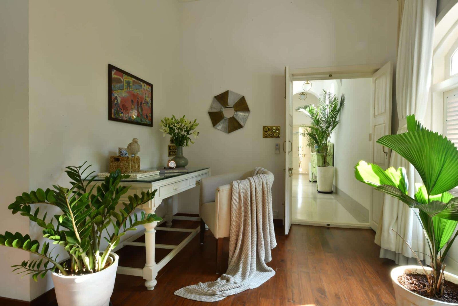 Villa Bella Piante - Bungalows in North Goa for Sale - Study Table View