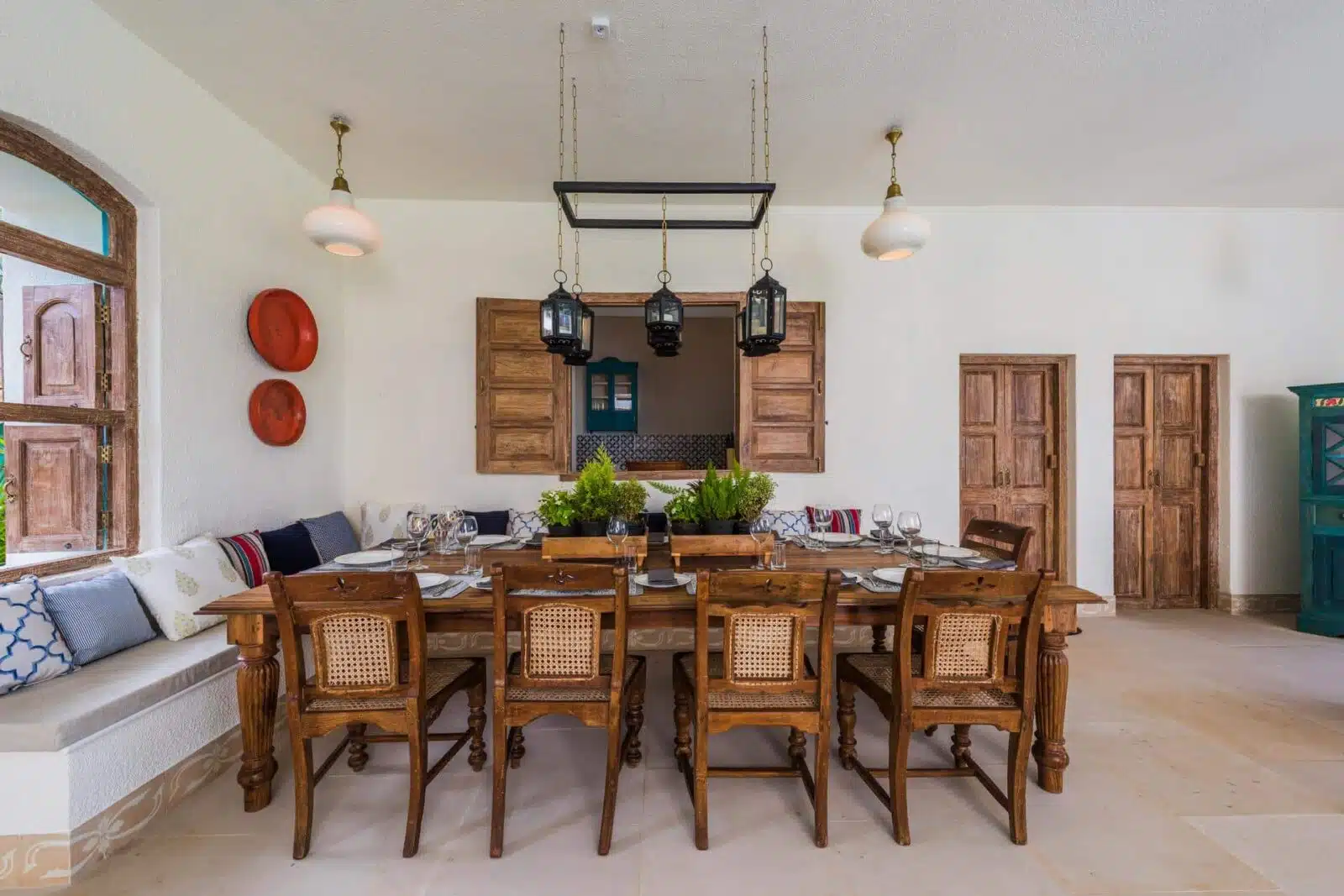 Villa Capela - Luxury Villas in North Goa - Cozy Dining Area