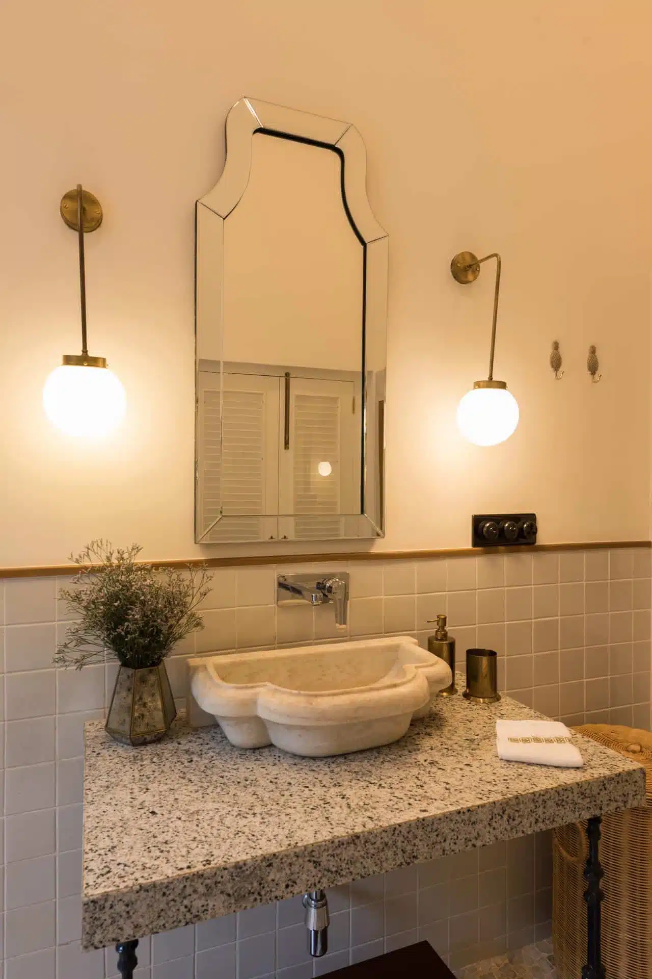Villa Loto Bianco - Luxury Villas in Goa with Private Pool - Beautiful Wash Basin