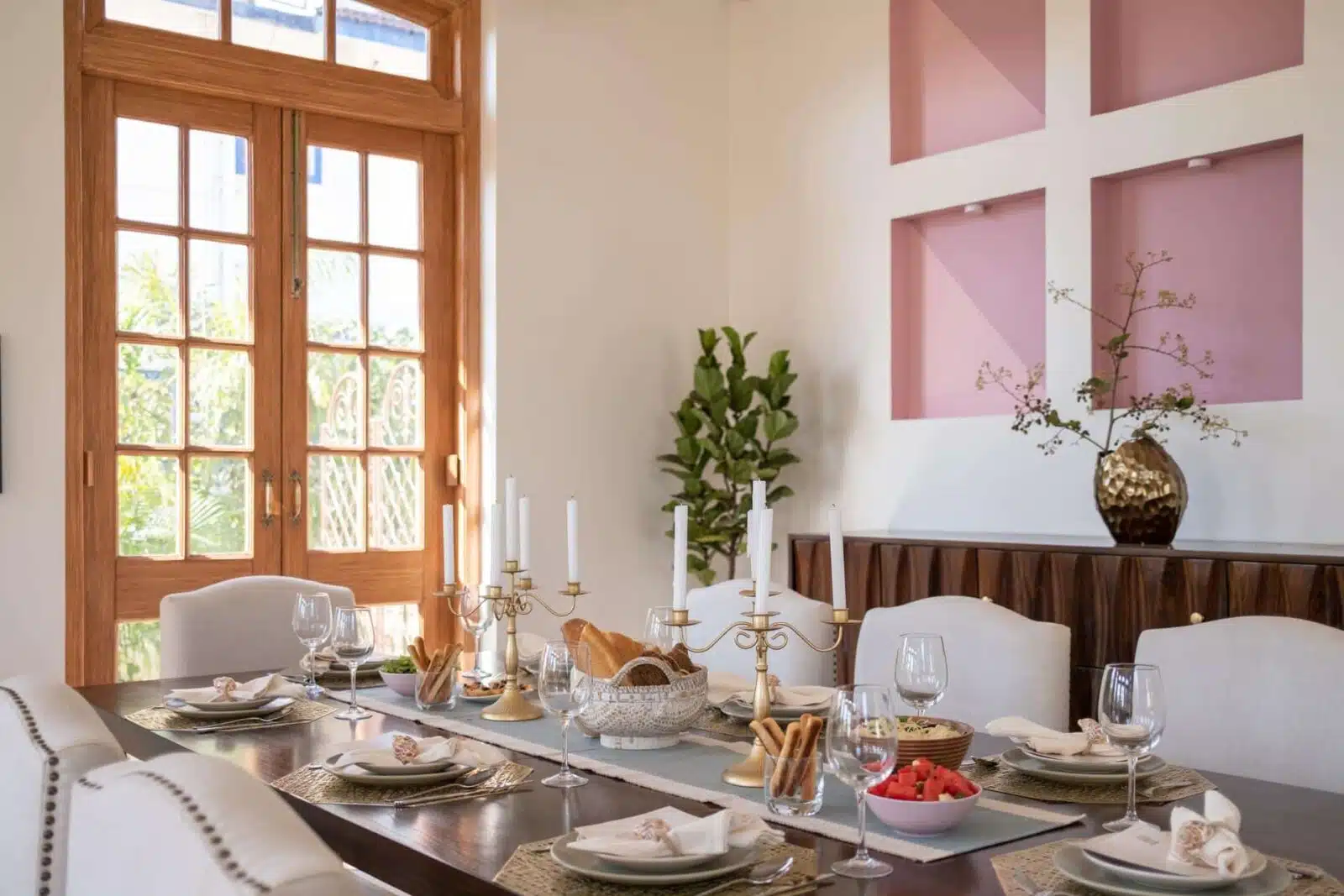 Villa Sobreda - Luxury Villas in North Goa - Cozy Dining Area