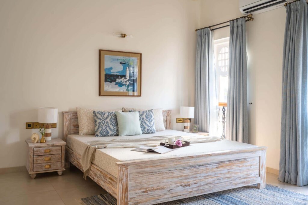 Villa Sobreda - Bungalows in North Goa for Sale - Stylish Bedroom