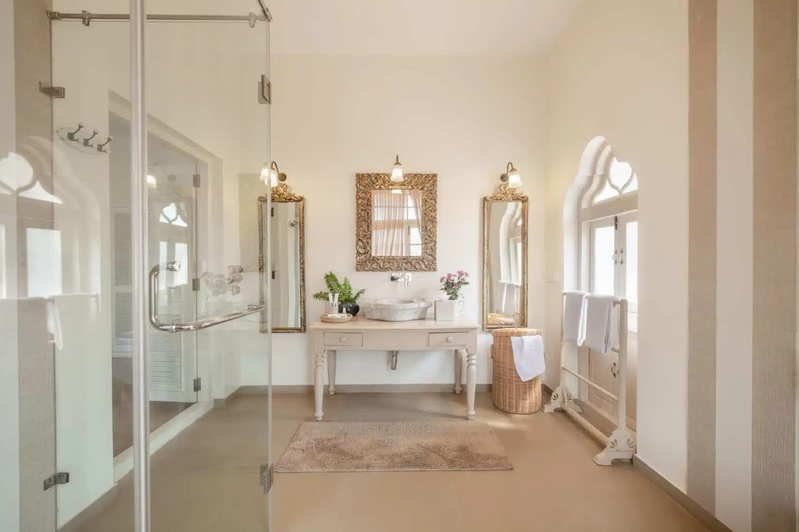 Villa Vivre - Villas in North Goa - Elegant Wash Basin