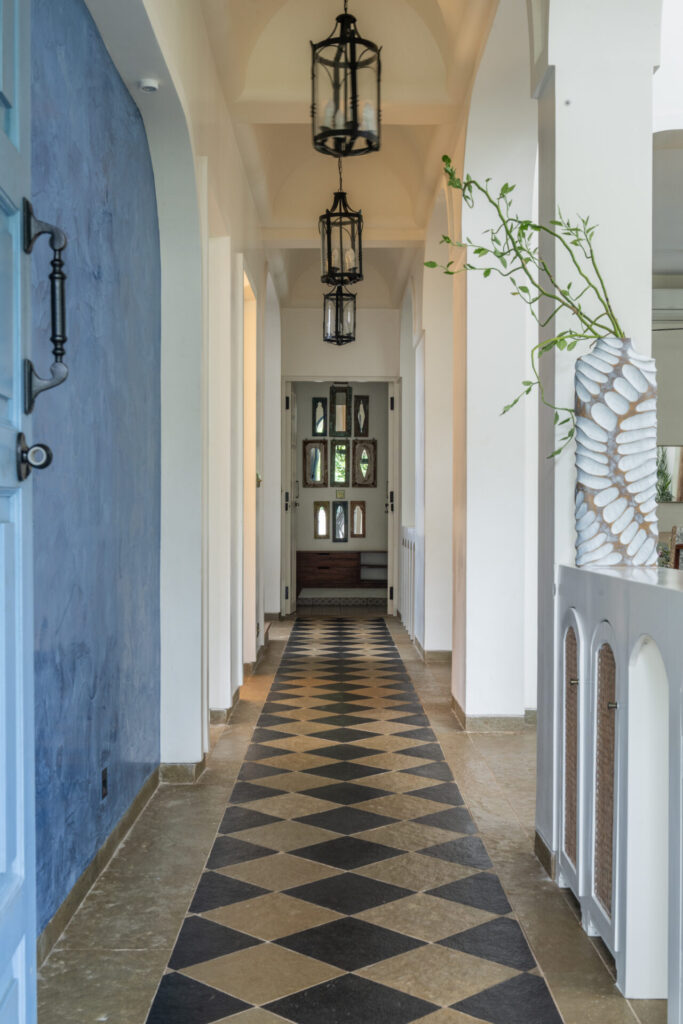 Luxurious Homes - Passage View