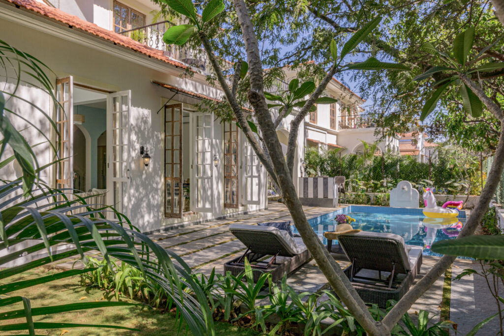 Luxurious Homes - Banner Image