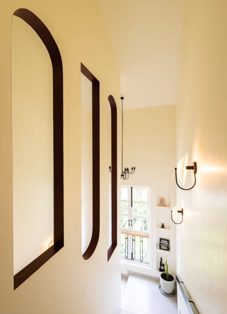 Bungalows in Goa for Sale - Staircase