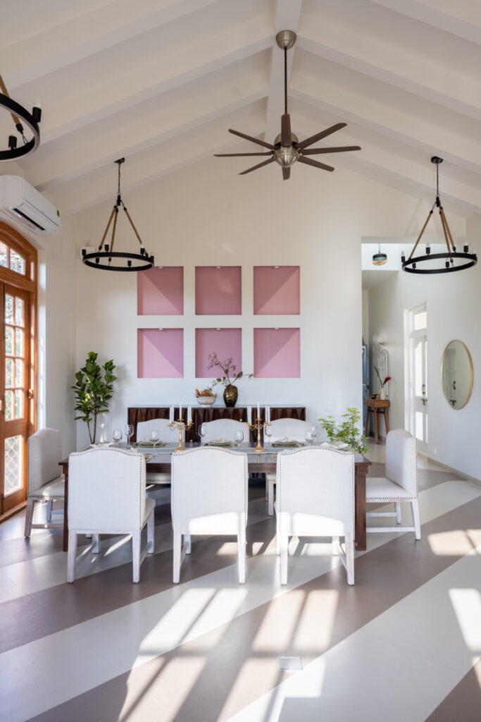 Luxury Villas in North Goa - Dining area