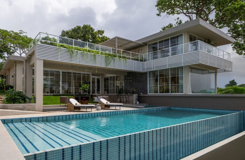 Luxury Villa with a pool by Isprava