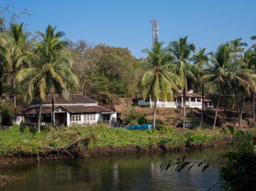 Ready-to-Move vs Under-Construction Villas: A Luxury Villa Buying Guide for India